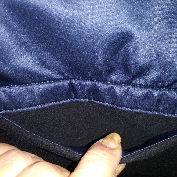 Purse - Picture 6 of 7